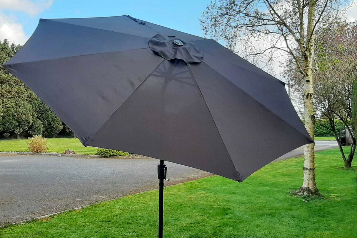 2.7m Aluminium Parasol with Tilt & Crank in Black