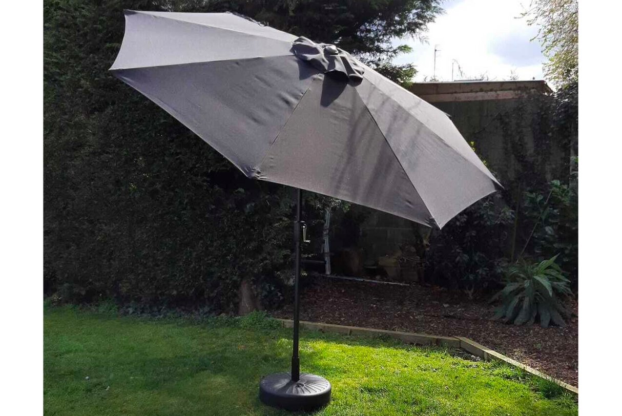2.7m Aluminium Parasol with Tilt & Crank in Black