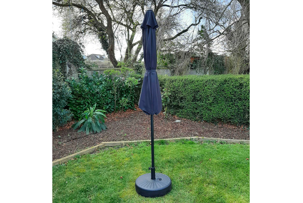 2.7m Aluminium Parasol with Tilt & Crank in Black