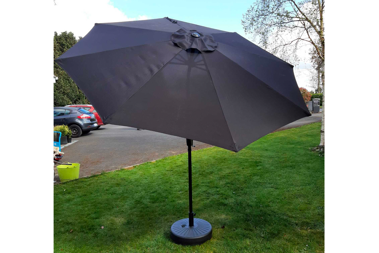 2.7m Aluminium Parasol with Tilt & Crank in Black