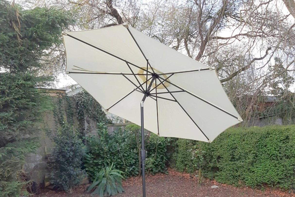2.7m Aluminium Parasol With Tilt & Crank in Cream