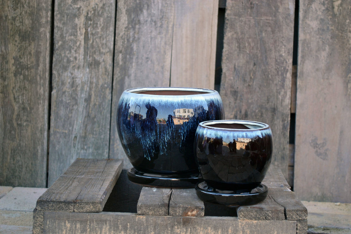 BULBOUS POT & SAUCER