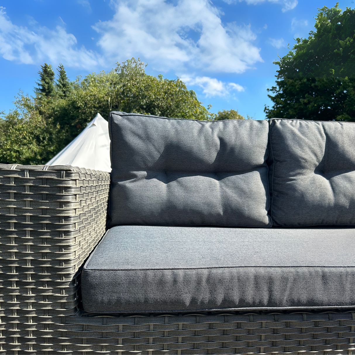 Charleston Deluxe Corner Sofa Set