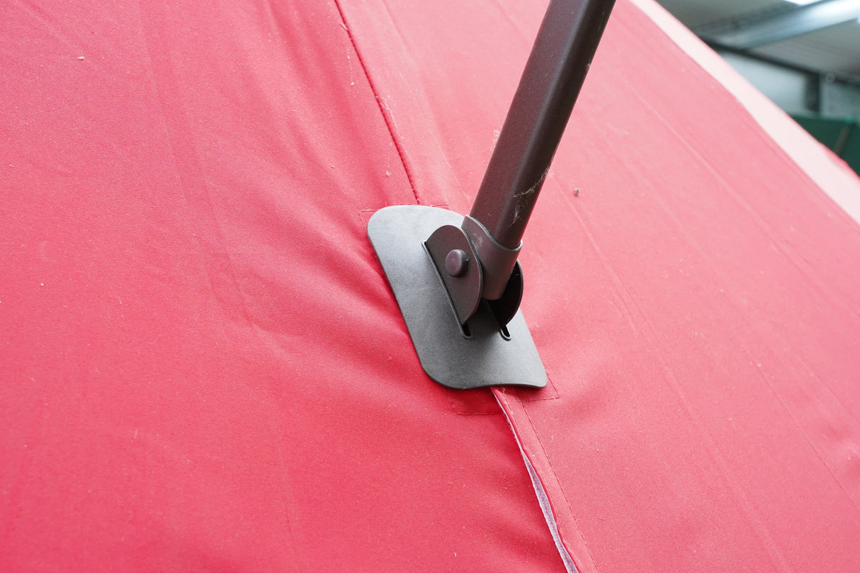 3m Deluxe Cantilever Parasol With Base in Red