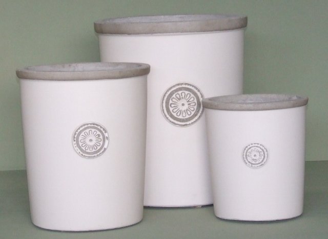Tall Round & Badge 27cm x 30cm