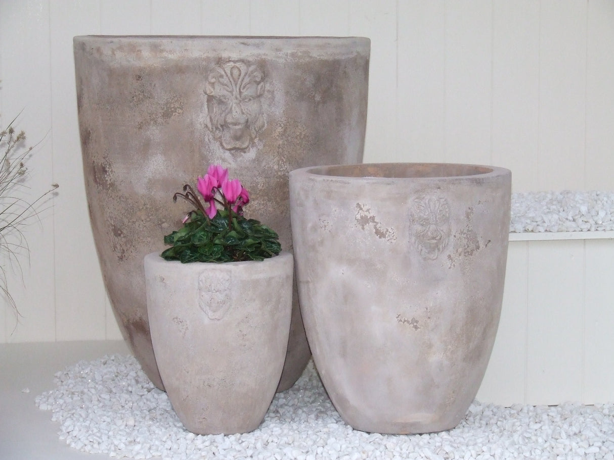 Egg & Lion Head Planter 30cm x 36xm