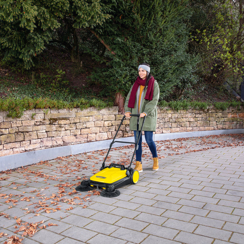 Kärcher S4 Twin Push Sweeper