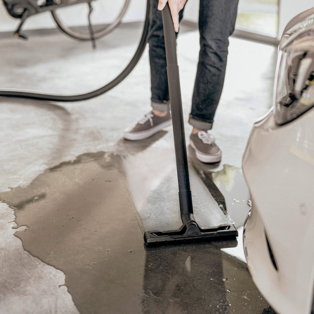 Karcher WD4 Wet and Dry Vacuum Cleaner