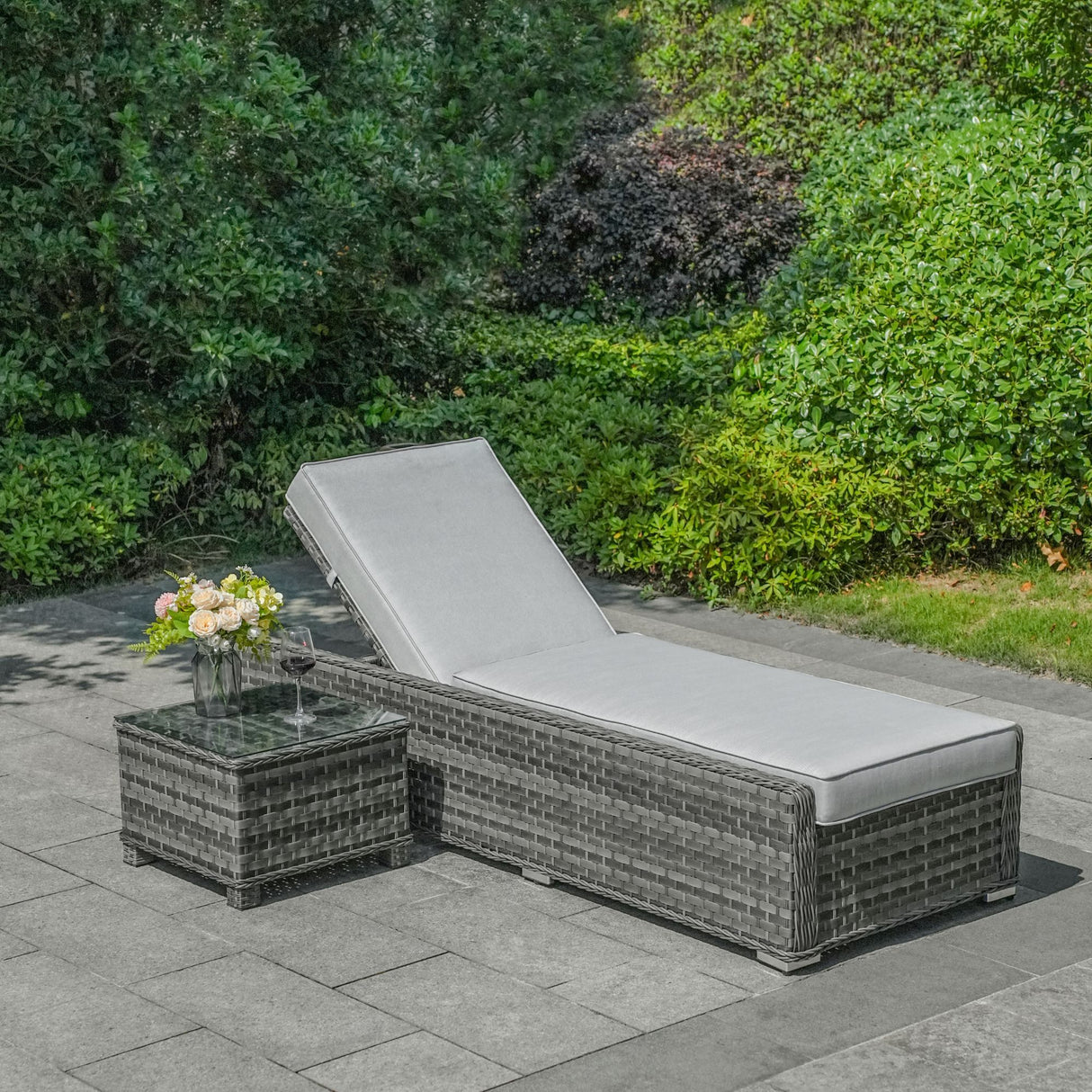 Premium Aluminium Sun Lounger With Coffee Table