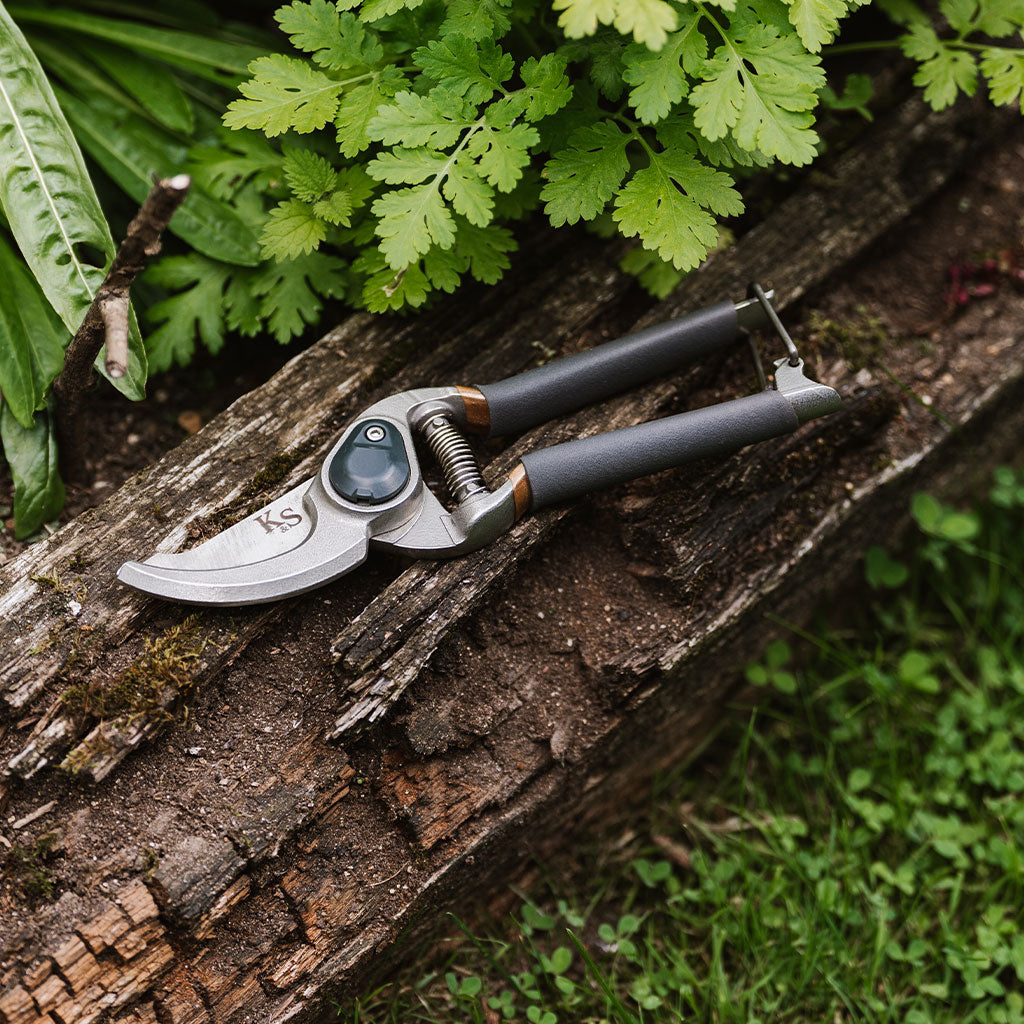Kent & Stowe Traditional All Purpose Secateurs