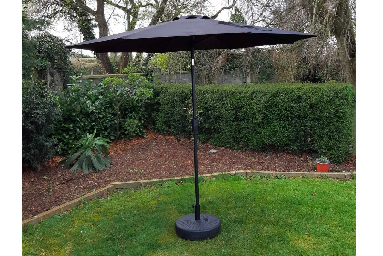 2.7m Aluminium Parasol with Tilt & Crank in Black
