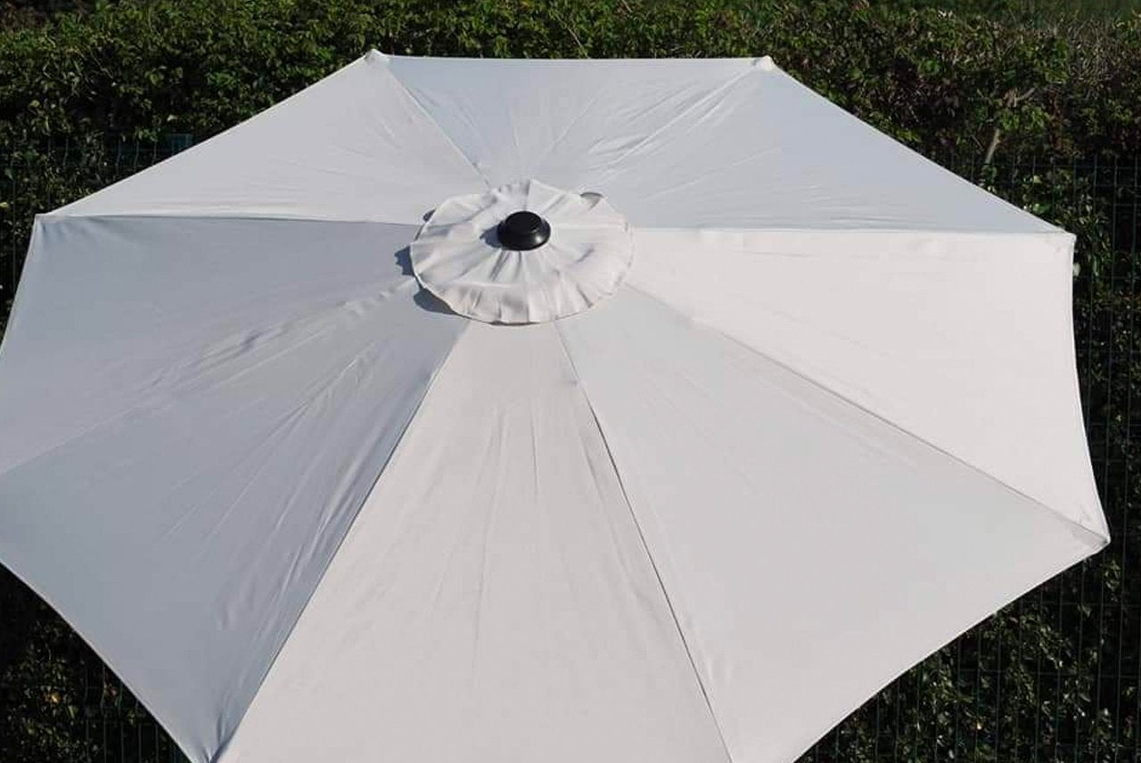 2.7m Aluminium Parasol With Tilt & Crank in Cream