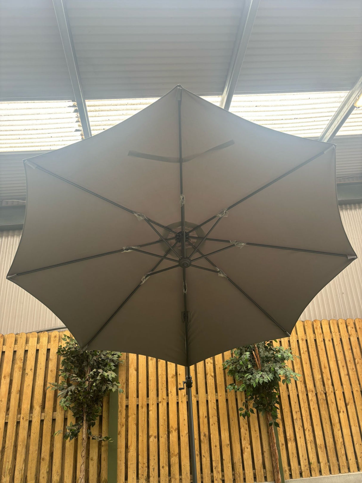 3m Deluxe Cantilever Parasol With Base in Grey