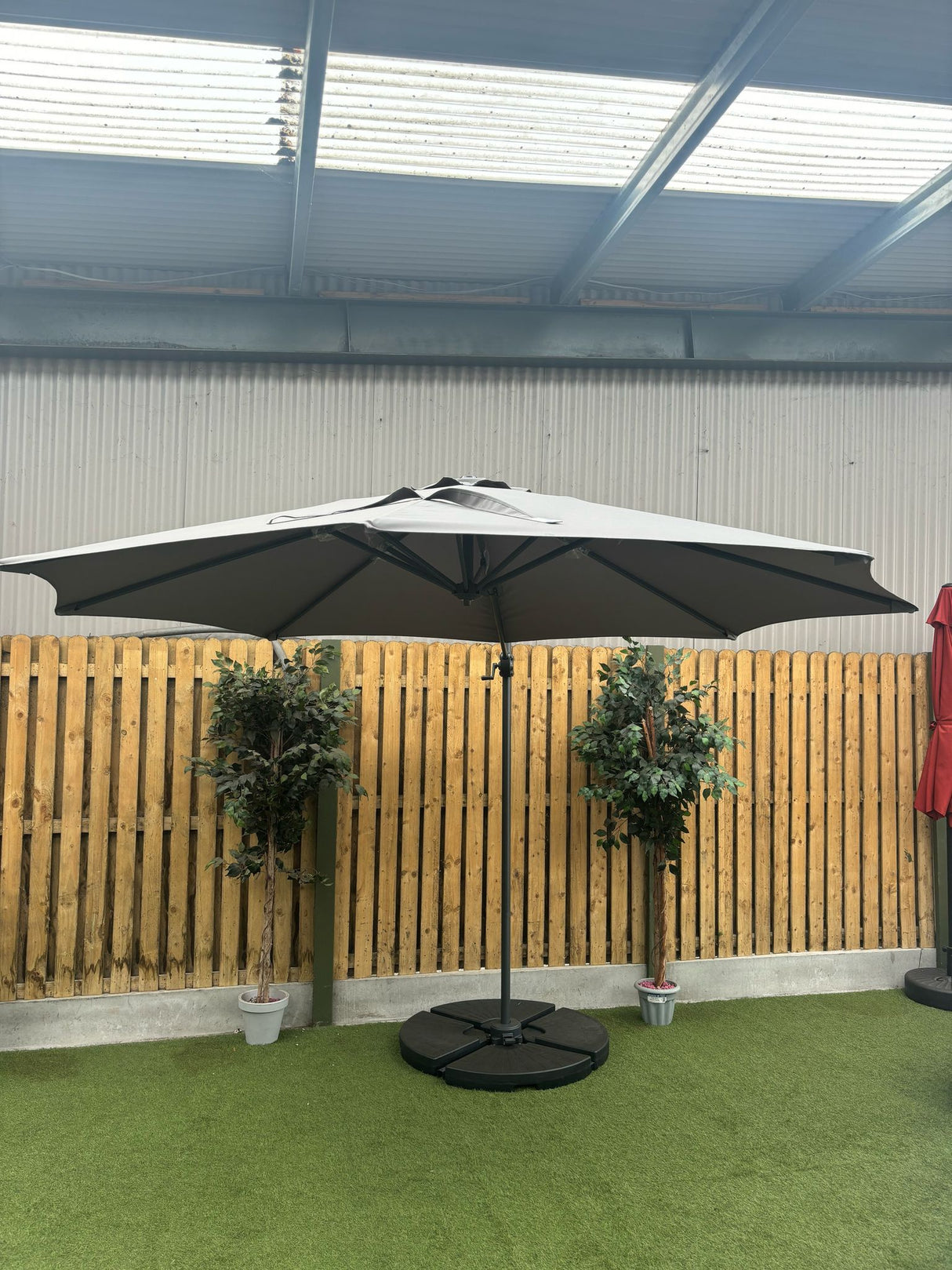3m Deluxe Cantilever Parasol With Base in Grey