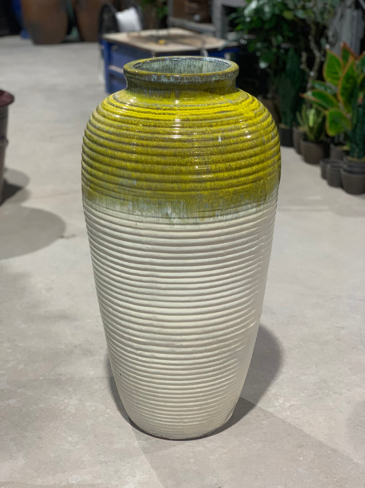 Lichen Urn 40cm x 83 cm