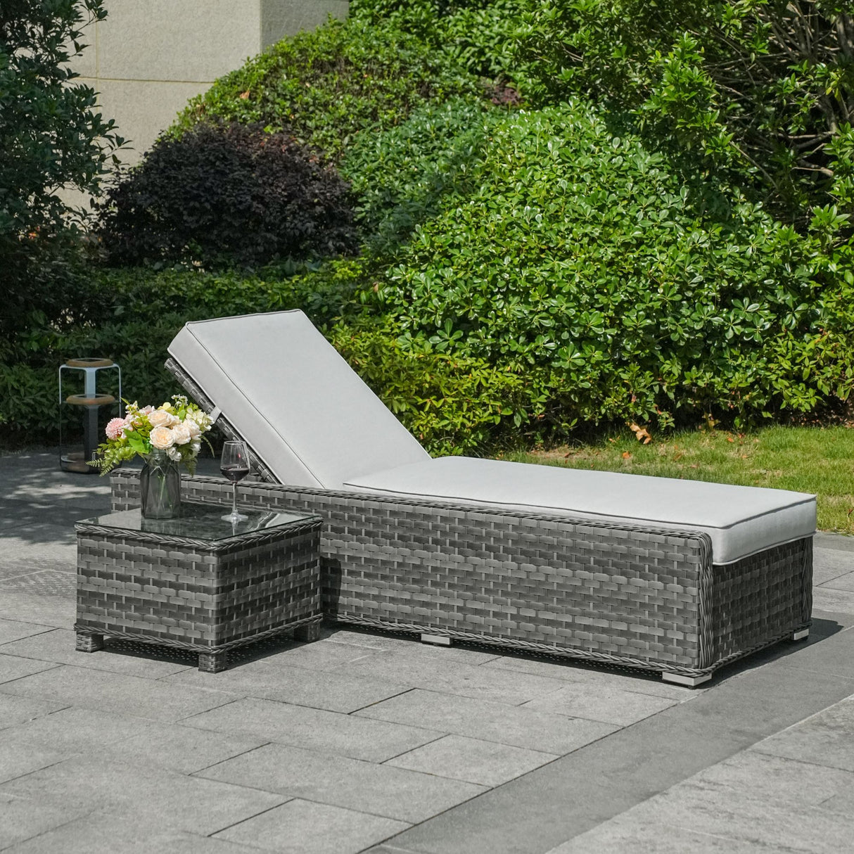 Premium Aluminium Sun Lounger With Coffee Table