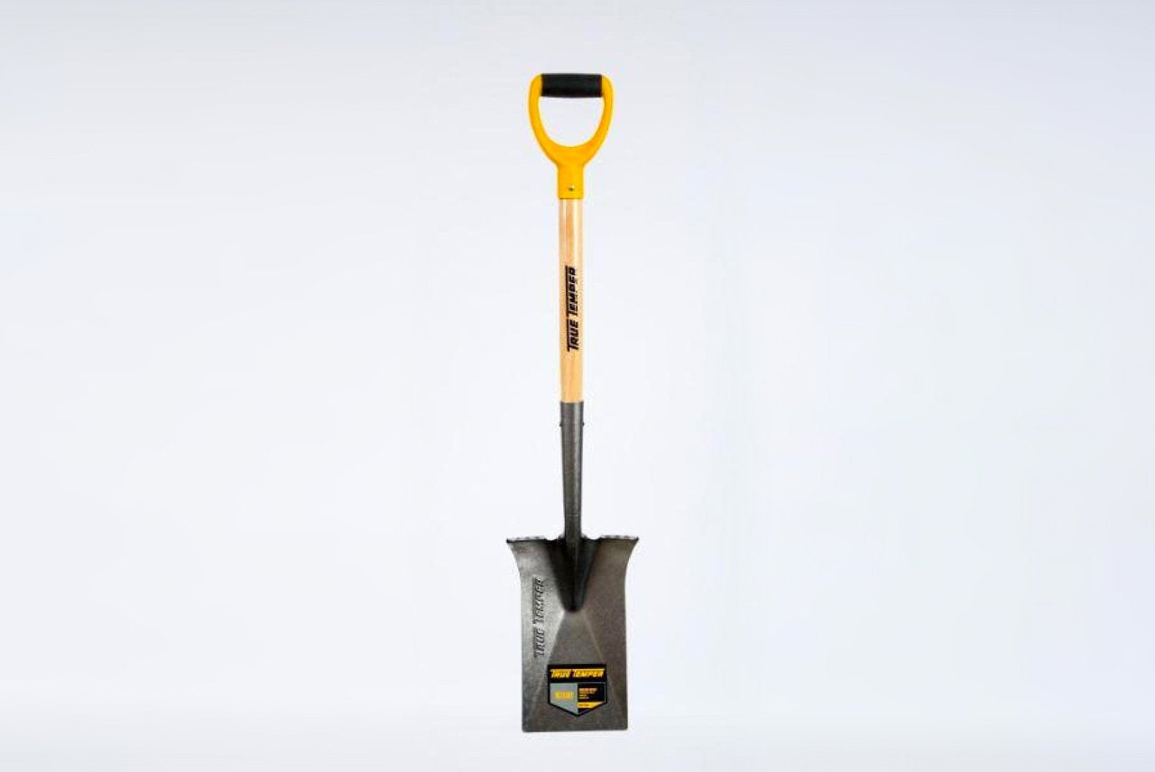 True Temper Digging Spade Wood Handle D Grip